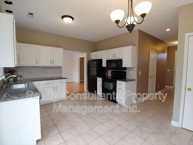 3310 Mill Spring Ct — Photo 3