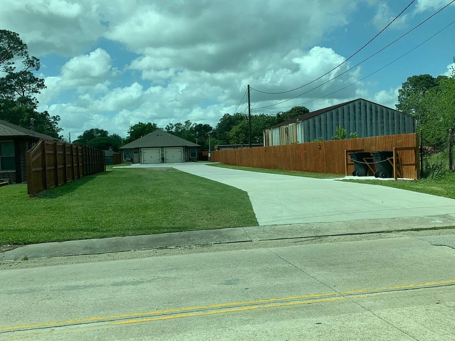 2 bed, 1000 sqft, $1,710 — Photo 3