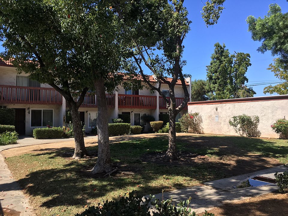 1st image of 888 Cherrywood Way Unit 10