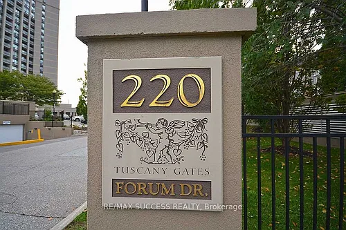 220 Forum Dr Photo 1