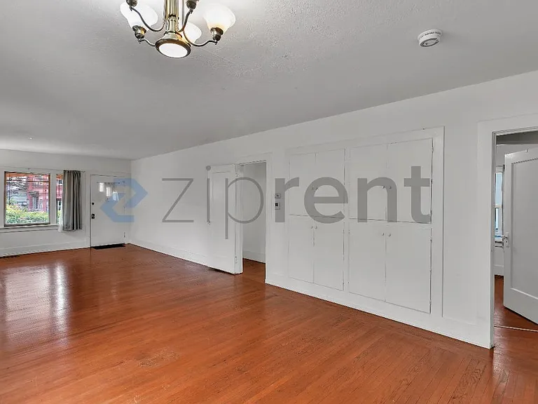 2145 Grant St — Photo 12
