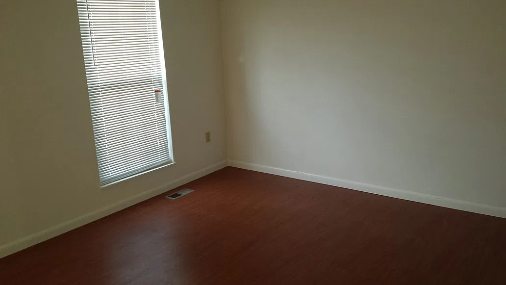 3 bed, 2.5 bath, 1760 sqft, $2,000 — Photo 4