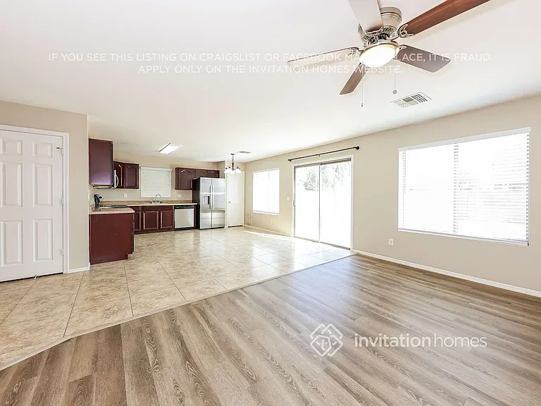 13029 W Lisbon Ln — Photo 5