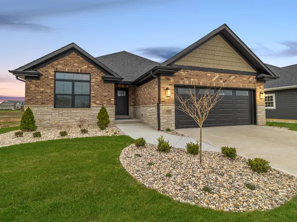 14033 Blue Sky Court St, Saint John, IN 46373