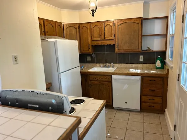 12 Arundel Rd #1, Portland, ME 04103