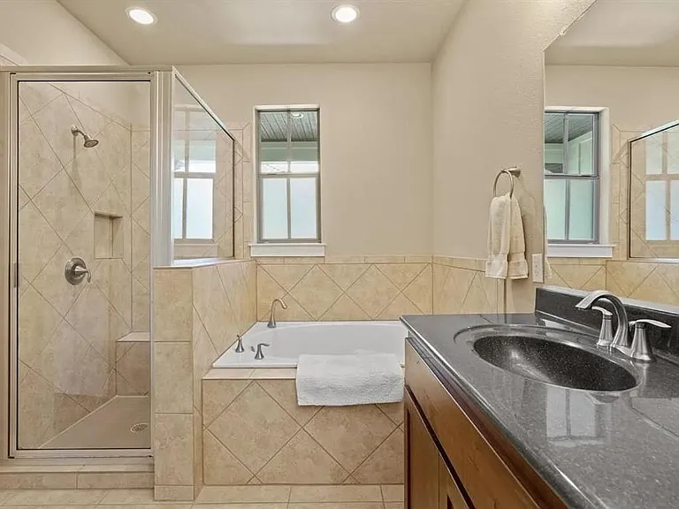 4545 Mattie St — Photo 19