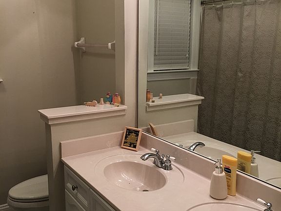 3rd image of 285 Rivertrace Dr