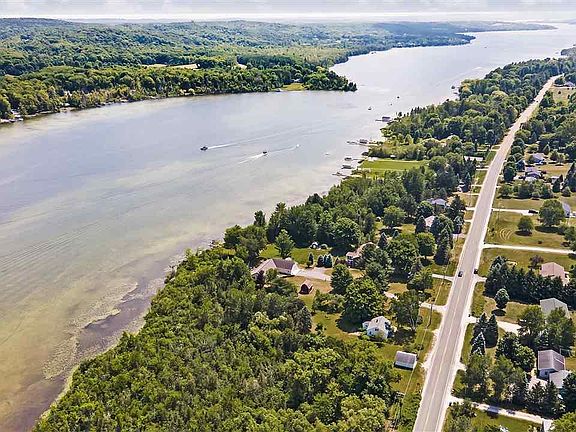 5th image of 531 S Lake Shore Dr