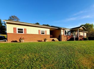 472 Weaver Hill Rd, Lock Haven, PA 17745