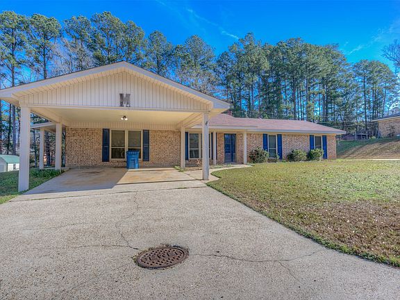 3rd image of 102 Maple St