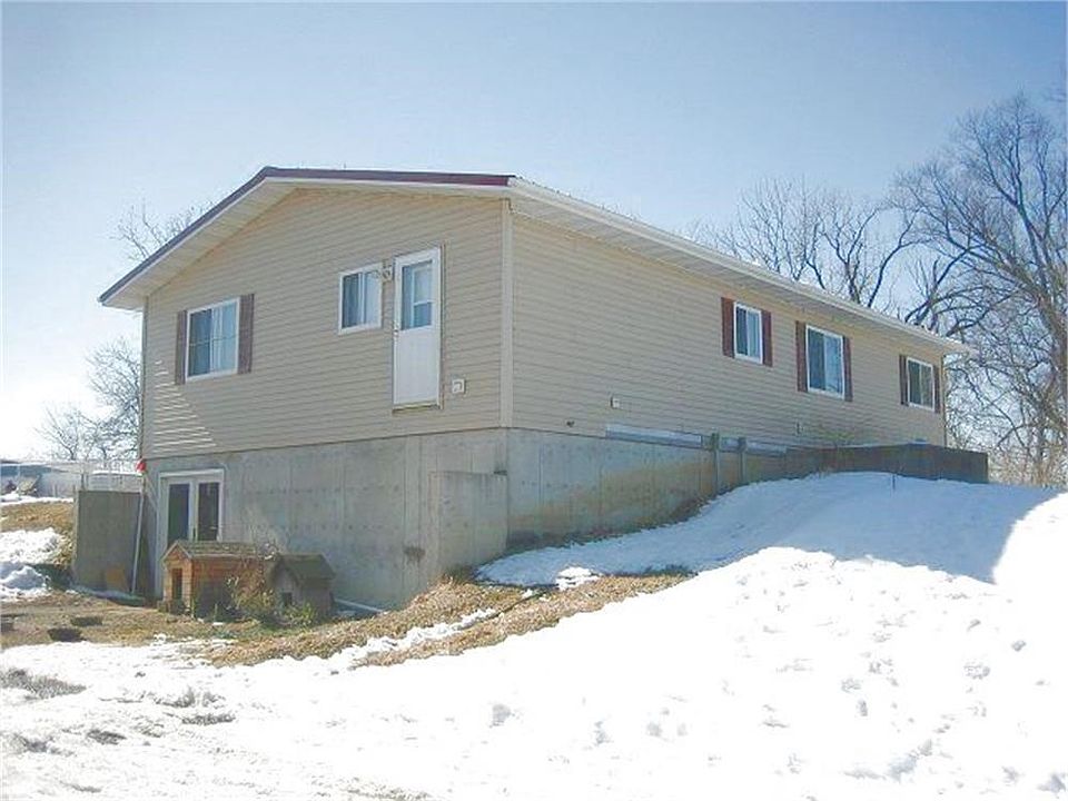 2nd image of 20437 290th St
