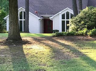 3090 Country Place Dr E, Collierville, TN 38017