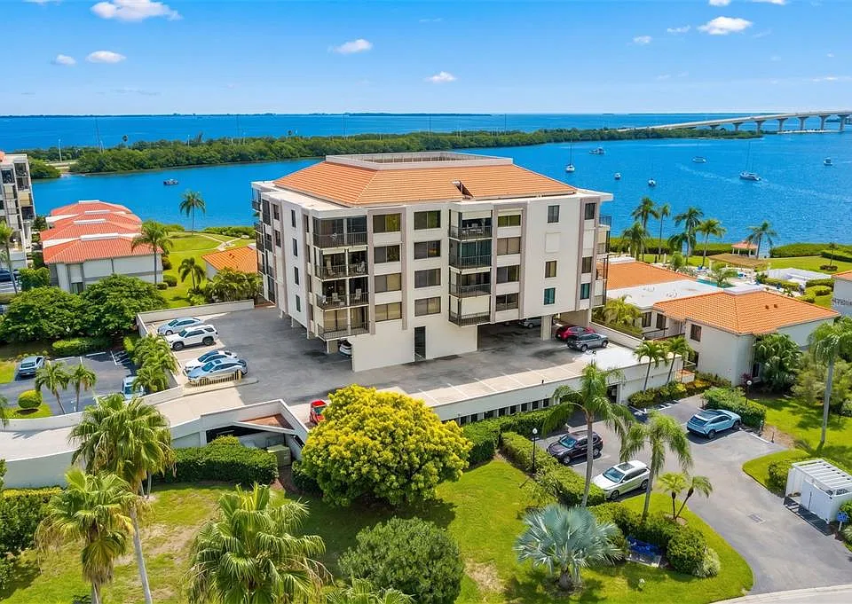 6357 Bahia Del Mar Blvd #503
