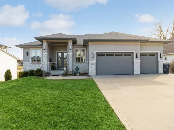 14906 Sheridan Ave, Urbandale, IA 50323