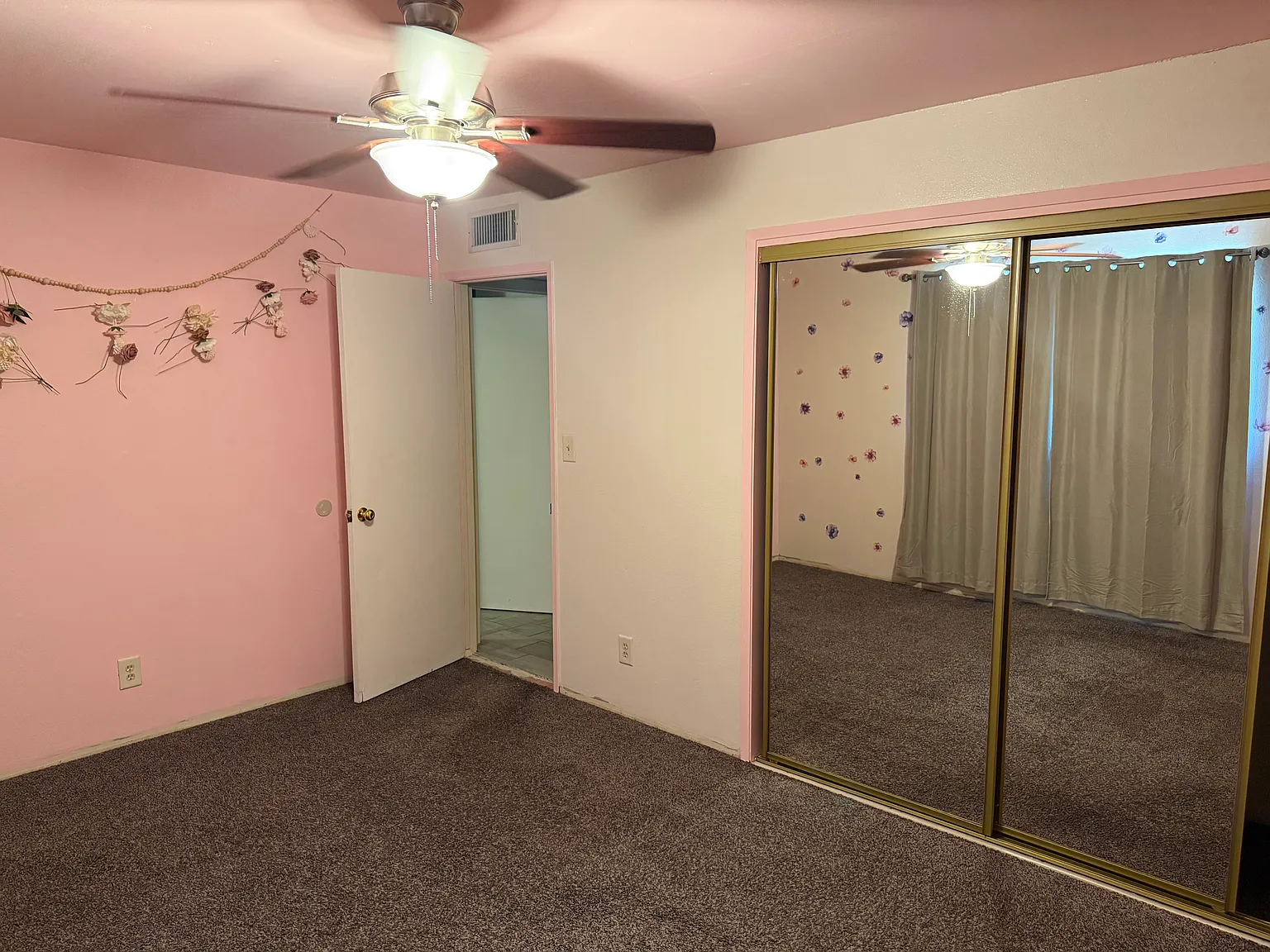 3 bed, 1454 sqft, $2,400 — Photo 2