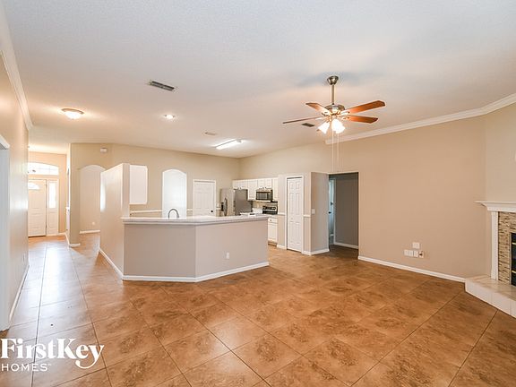 4th image of 1832 Broadhaven Dr