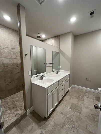 632 West Clark Street unit B - 1 — Photo 4