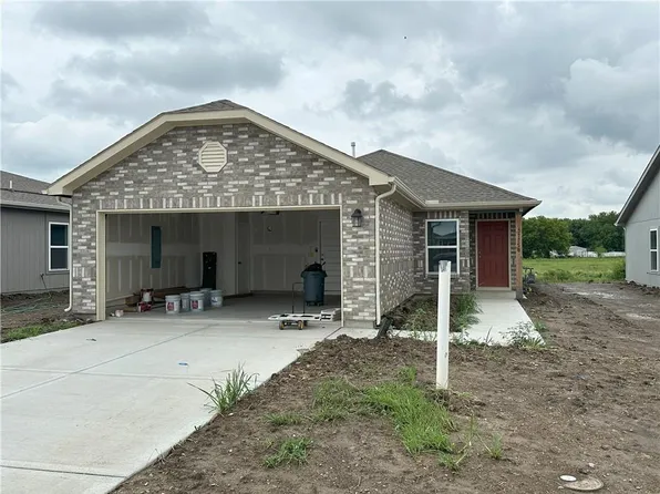 37758 W 207th Ter, Edgerton, KS 66021