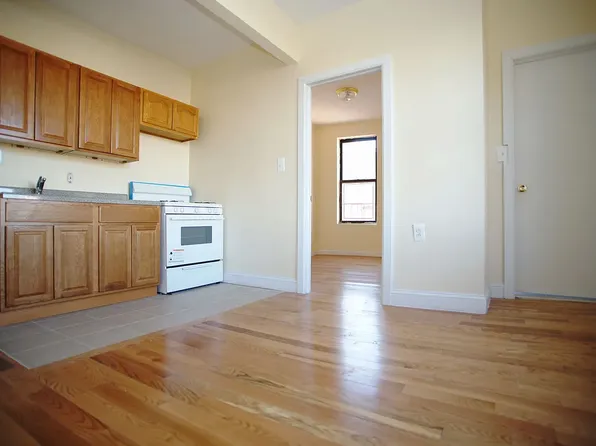 (undisclosed Address), Bronx, NY 10460