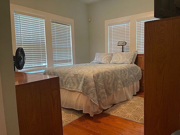 Back bedroom