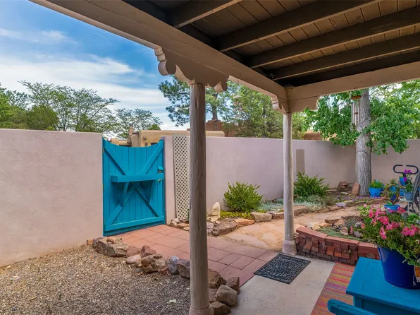 2998 Plaza Blanca, Santa Fe, NM 87507