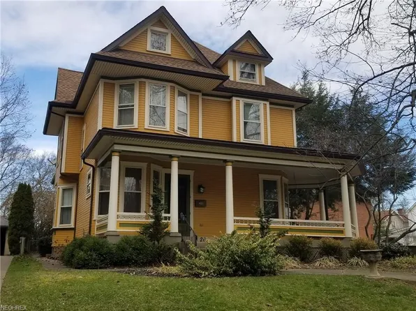 207 Sacra Via St, Marietta, OH 45750