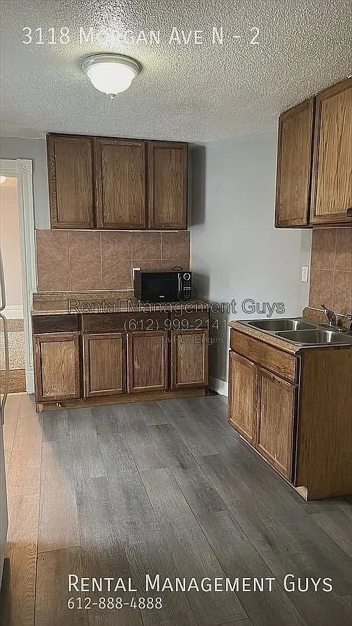 3 bed, 1.0 bath, $1,800 — Photo 2