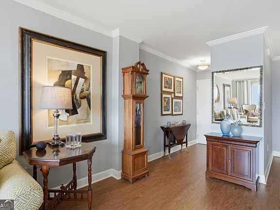 4th image of 2479 Peachtree Rd NE APT 1401