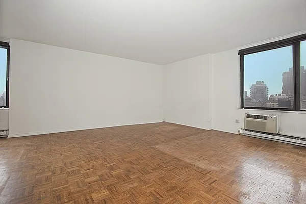 Sold by LG Fairmont Group | media 15
