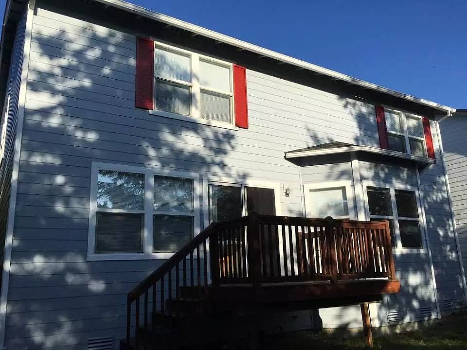 2nd image of 10145 224th Ave NE