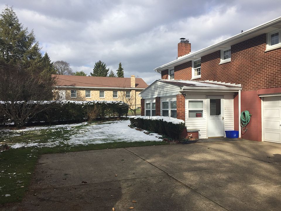 2nd image of 320 Kurt St