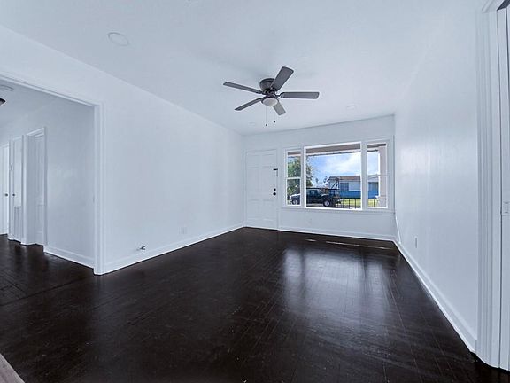 2nd image of 443 Villa Verde Dr
