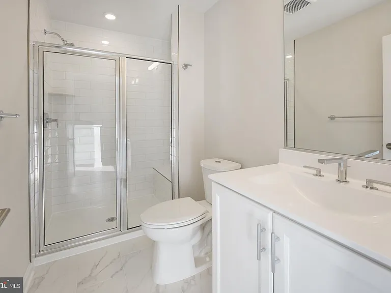 945 Sycamore Dr SE — Photo 15