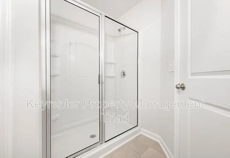 1122 Banworth Ct — Photo 34