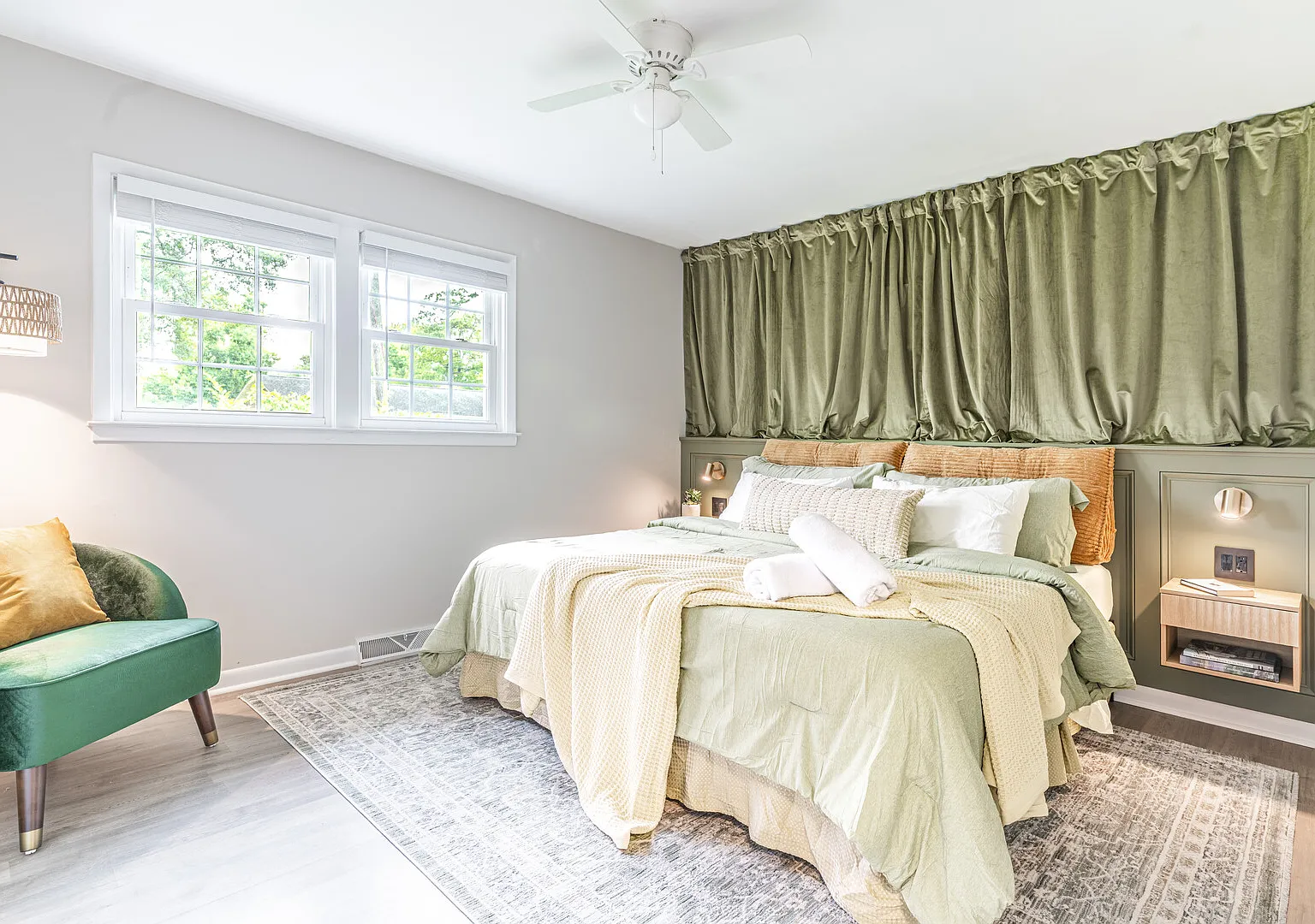 Modern 4BR Corporate Housing - Workspace - Pet-Friendly - Near Boeing — Photo 3