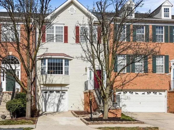43782 Clemens Ter, Ashburn, VA 20147