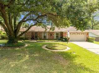 1217 Woodfield Dr, Jackson, MS 39211