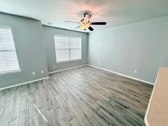 287 S Breakwater Ln — Photo 8