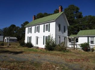 673 Sand Bank Rd, Port Haywood, VA 23138