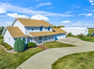 5408 6th St SE, Minot, ND 58701