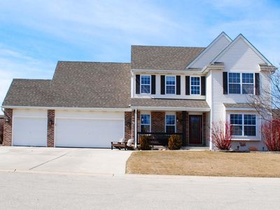 614 Hunter Dr, Racine, WI, 53406