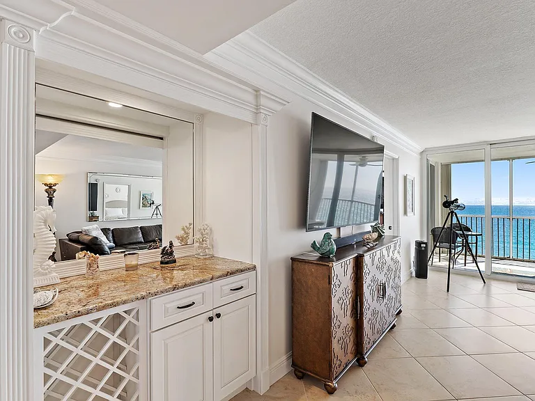 840 Ocean Dr #905 — Photo 10