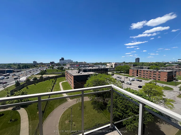 650 Lawrence Ave W #813 — Photo 15