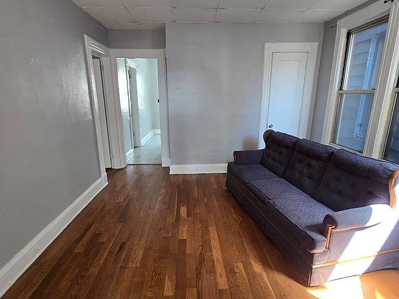 4th image of 87 Rosa Parks Blvd #2B