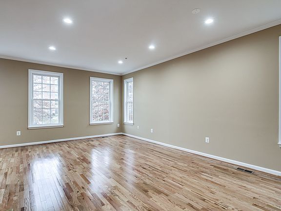 3rd image of 8431 Ice Crystal Dr Unit 83