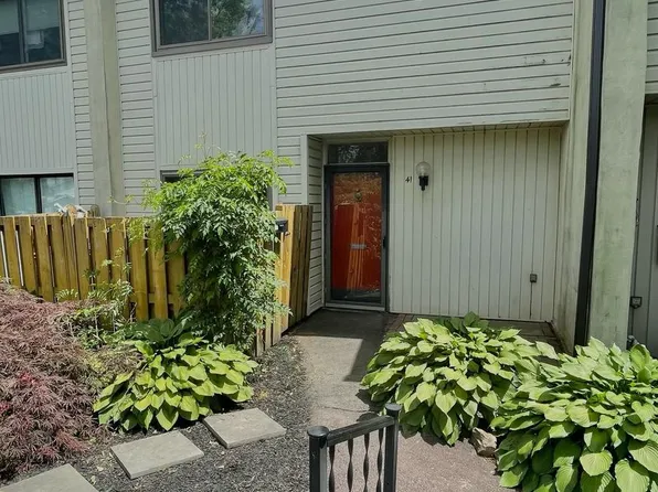 41 Centennial Rd, Telford, PA 18969