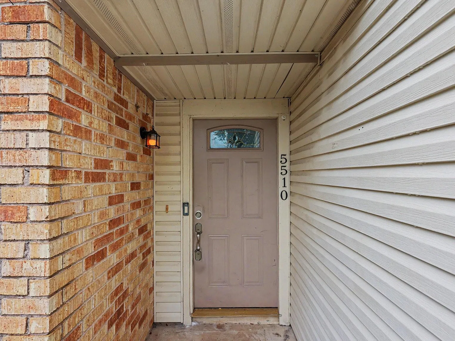 3 bed, 2.5 bath, 2017 sqft, $2,250 — Photo 4