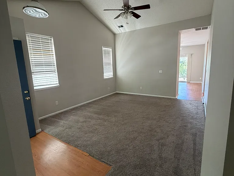 20475 E Lehigh Pl — Photo 2
