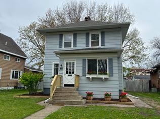 819 Kansas Ave SE, Huron, SD 57350