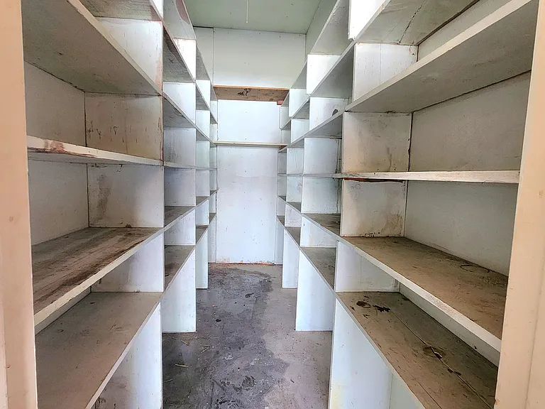 3560 S 2200 W — Photo 24